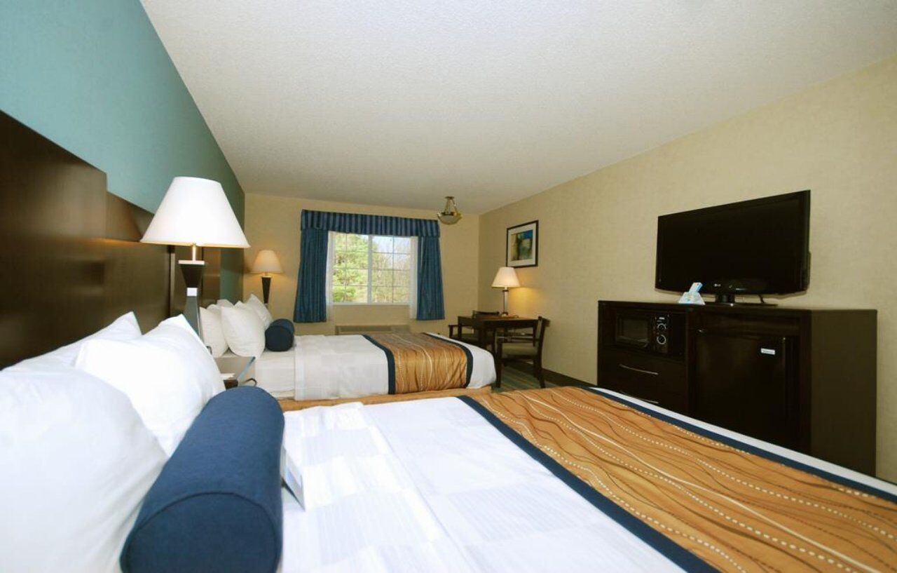 Best Western Plus Berkshire Hills Inn & Suites Pittsfield Exterior photo